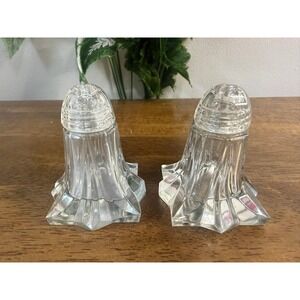 Vintage Art Deco Clear Glass Salt Pepper Shakers Pair Ribbed Star Base Retro